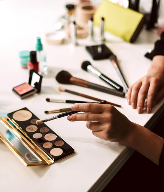 Pure Eyeshadow Colours That Look Nice On Everybody