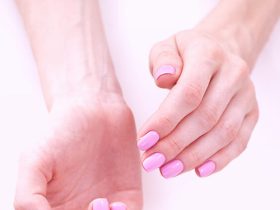 10 Easy Ways to Make Brittle Nails Stronger