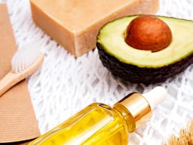 100% Pure Treatments For Dry & Irritated Pores and skin